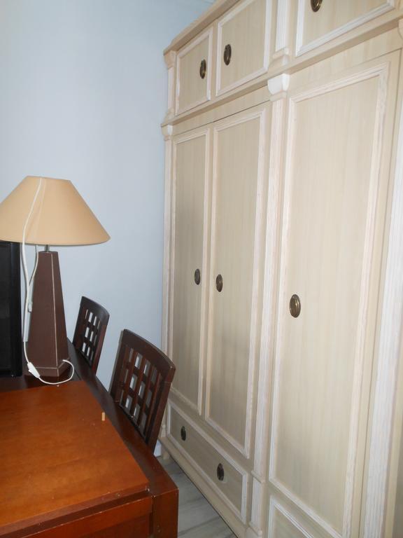 Ferienwohnung Apartament Obroncow Wybrzeza Danzig Zimmer foto