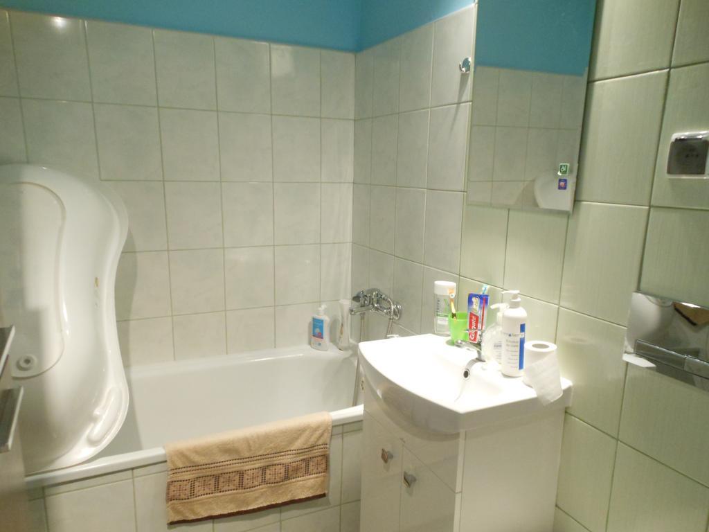 Ferienwohnung Apartament Obroncow Wybrzeza Danzig Zimmer foto